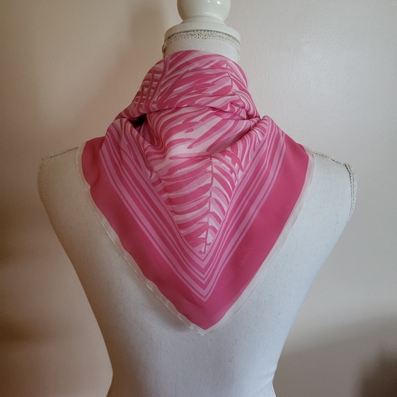 Brooks Brothers Italian Palm Print Scarf 26x26 New With Tags - Picture 3 of 8